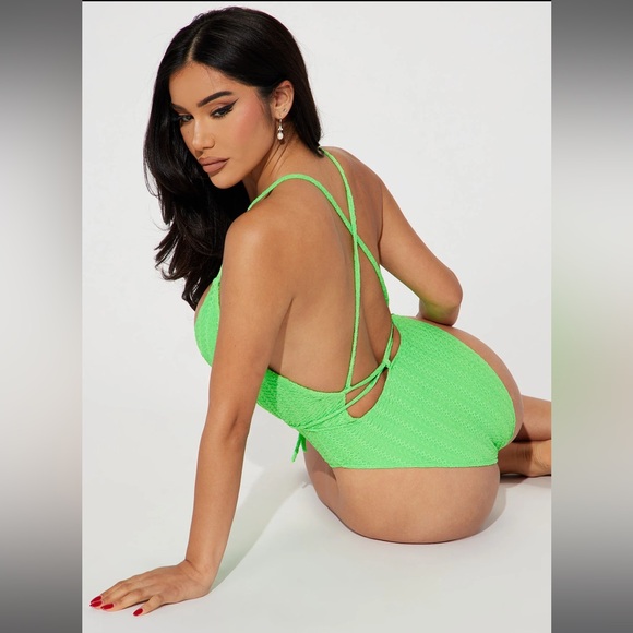 Fashion Nova one piece swimsuit bikini - Picture 2 of 2